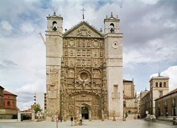 Vista exterior de la fachada oeste, siglos XV-XVII